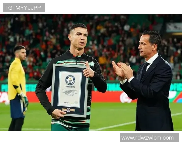 全球足球历史上最伟大的国家队球星盘点与荣耀时刻回顾