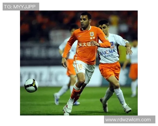 山东鲁能足球球星崛起之路 探秘球员成长背后的奋斗与荣耀 山东鲁能足球球星崛起之路 探秘球员成长背后的奋斗与荣耀