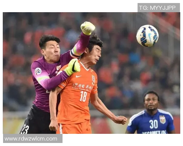 球星怒吼庆祝瞬间盘点：足球场上的激情与力量释放